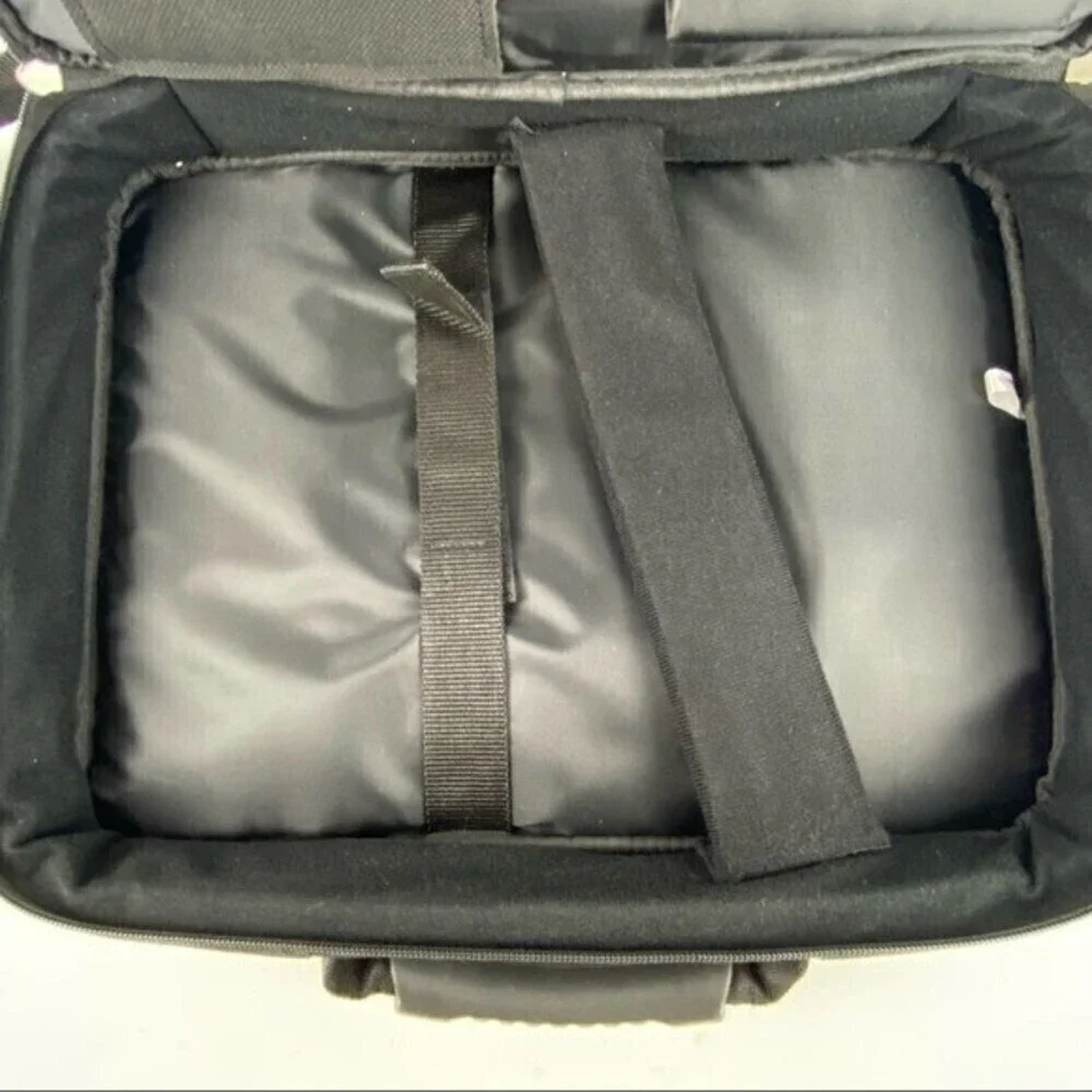 Int Laptop Bag with Shoulder Strap Black 15.6